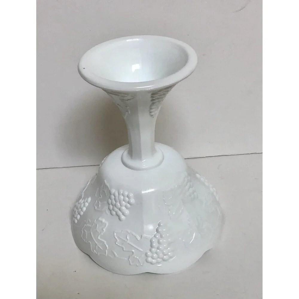 PEDESTAL CANDY DISH MIL GLASS BOWL COVERED GRAPE PATTERN 10